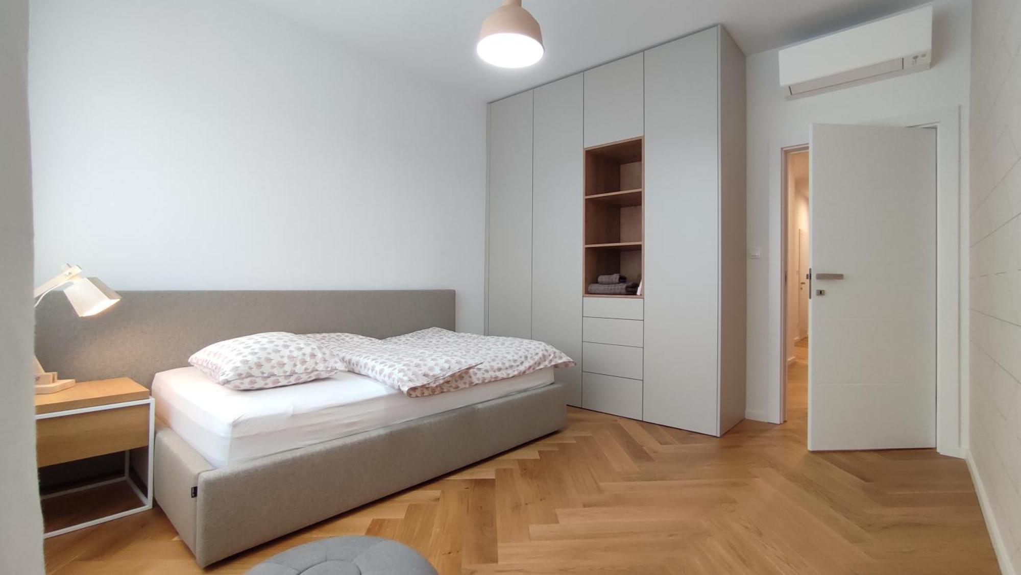 Bratislava Oldtown Apartment 130M2 ,60M2 Terrace And 2 Bathrooms Bagian luar foto